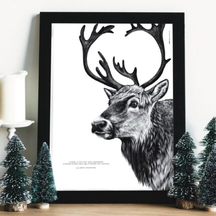 affiche le renne - dessin de renne portant la citation "A Noël, il est tout aussi important d'ouvrir son coeur que d'ouvrir nos cadeaux"
