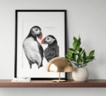 Dessin d'un couple de macareux accompagné d'une citation sur l'amour éternel de Marcelle Auclair. Disponible en affiche 30 X 40 cm.