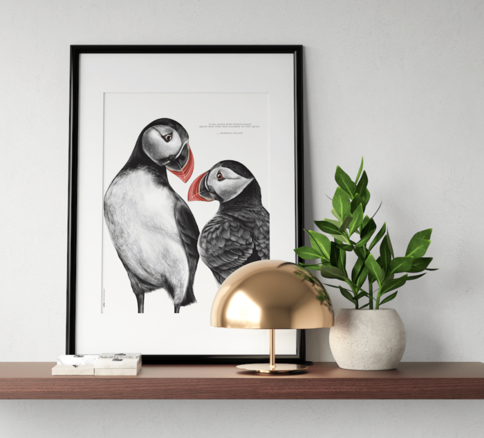 Dessin d'un couple de macareux accompagné d'une citation sur l'amour éternel de Marcelle Auclair. Disponible en affiche 30 X 40 cm.