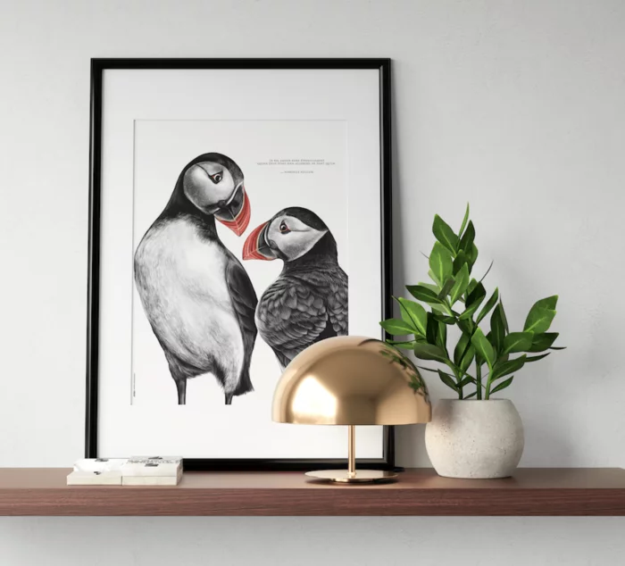 Dessin d'un couple de macareux accompagné d'une citation sur l'amour éternel de Marcelle Auclair. Disponible en affiche 30 X 40 cm.