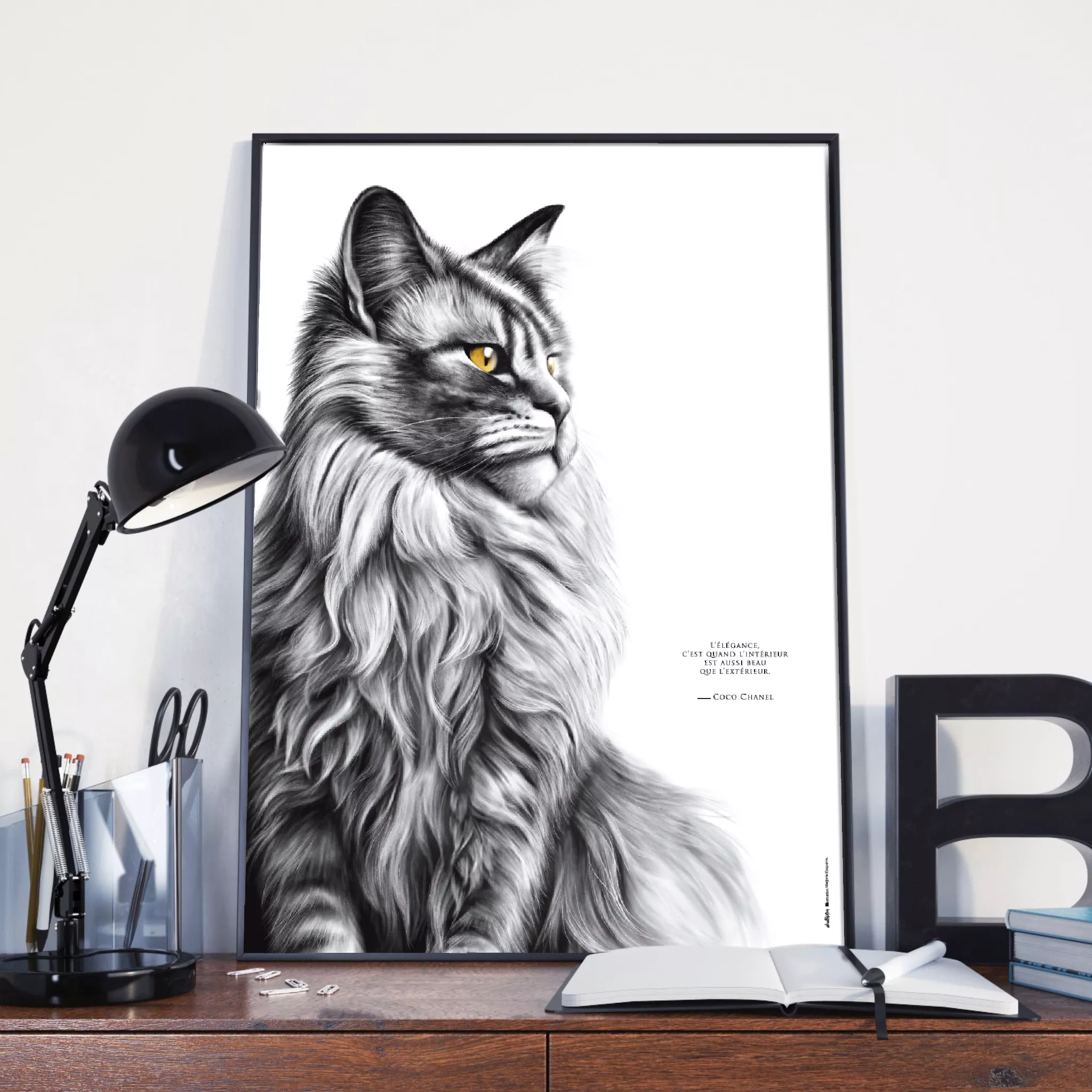 Dessin d'un chat associé à la citation de Coco Chanel : « L’élégance, c’est quand l’intérieur est aussi beau que l’extérieur." Dessin de Marjorie Esquerre pour Décopositive - Tous droits réservés