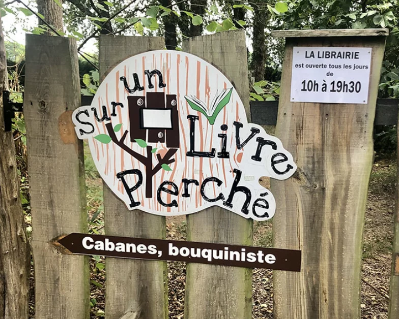 sur un livre perché - saubion